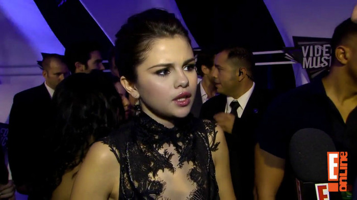 bscap0086 - Selena Gomez-2011 VMAs Interview