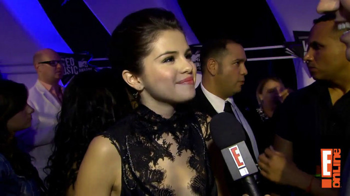 bscap0108 - Selena Gomez-2011 VMAs Interview