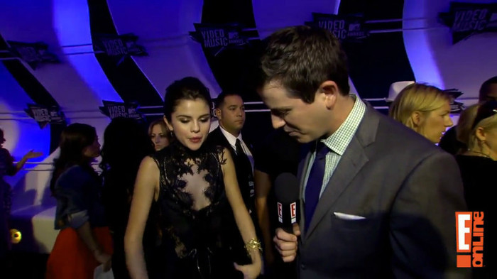 bscap0118 - Selena Gomez-2011 VMAs Interview