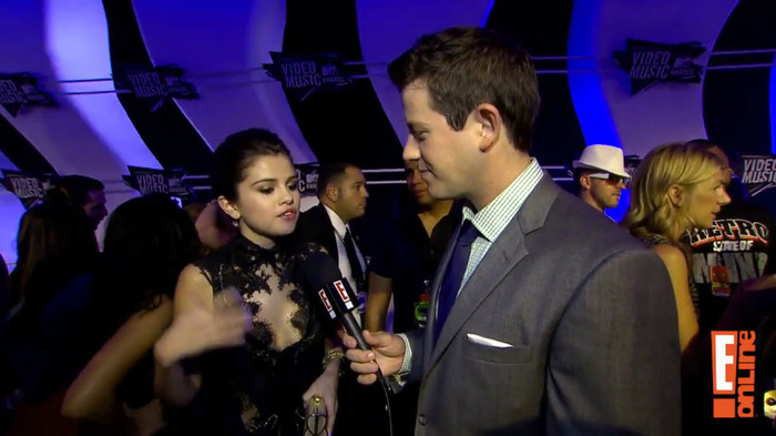 bscap0154 - Selena Gomez-2011 VMAs Interview