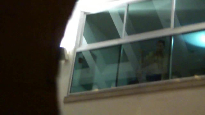 Demi  -  Sheraton Barra (309) - Demi - She Welcomes Fans From Hotel Balcony