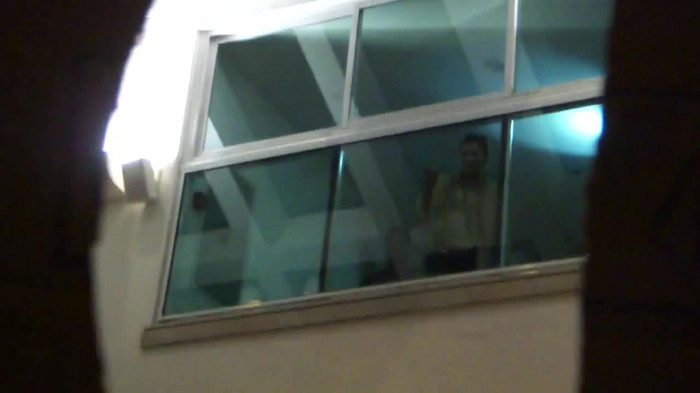 Demi  -  Sheraton Barra (389) - Demi - She Welcomes Fans From Hotel Balcony