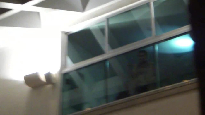 Demi  -  Sheraton Barra (772) - Demi - She Welcomes Fans From Hotel Balcony Part oo1