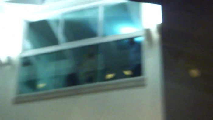 Demi  -  Sheraton Barra (1255) - Demi - She Welcomes Fans From Hotel Balcony Part oo2