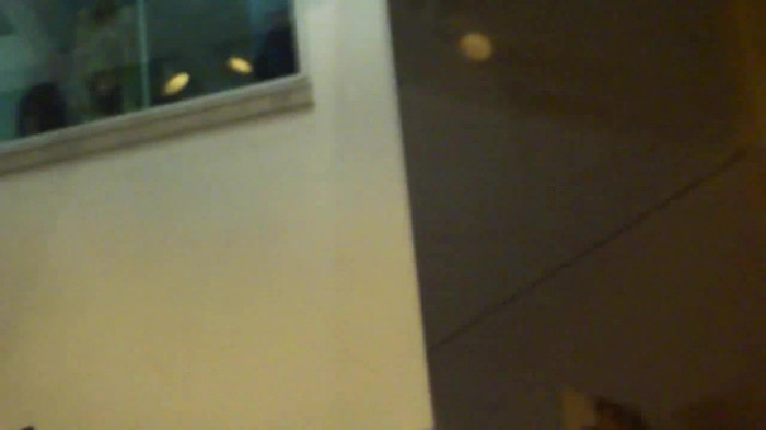 Demi  -  Sheraton Barra (1314) - Demi - She Welcomes Fans From Hotel Balcony Part oo2