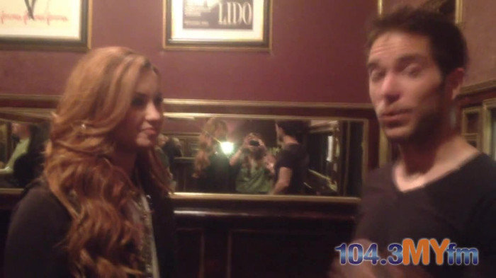 1043 MYfm\'s Ty Bentli with Demi Lovato in LA 0347 - Demi - 1043 MYfm Ty Bentli