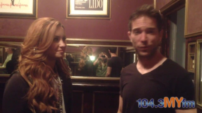 1043 MYfm\'s Ty Bentli with Demi Lovato in LA 0375 - Demi - 1043 MYfm Ty Bentli