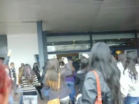 Demi Lovato at the airport. Argentina. 2012 0658