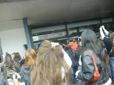 Demi Lovato at the airport. Argentina. 2012 0786 - Demi at the airport Argentina 2012 Part oo1