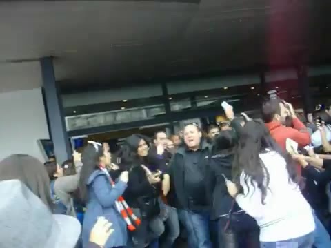 Demi Lovato at the airport. Argentina. 2012 0953 - Demi at the airport Argentina 2012 Part oo1