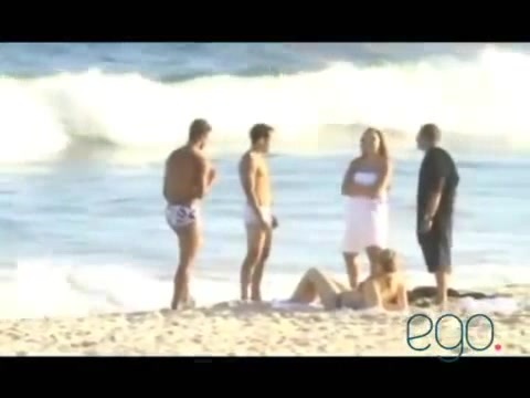 Demi Lovato in the beach - Rio de Janeiro - BRAZIL 0610 - Demi in the beach - Rio de Janeiro - BRAZIL Part oo1