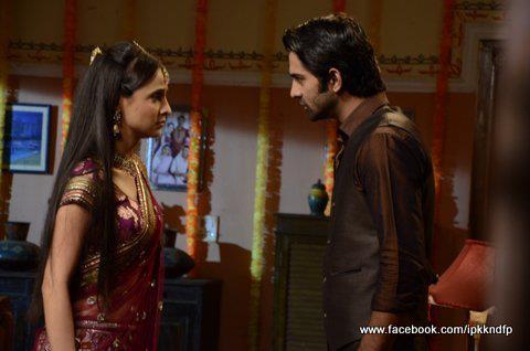 70 - Iss Pyaar Ko Kya Naam Doon - Picture Gallery II