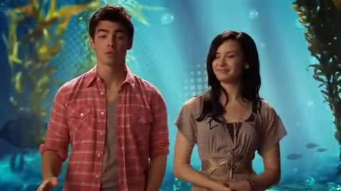 Oceans Bloopers - Joe Jonas and Demi Lovato 0131