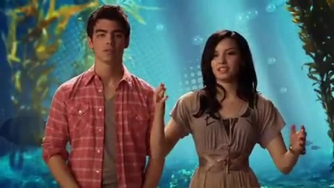 Oceans Bloopers - Joe Jonas and Demi Lovato 0157