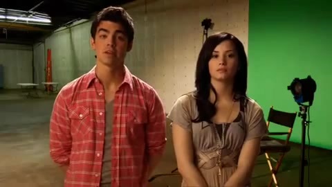 Oceans Bloopers - Joe Jonas and Demi Lovato 0251