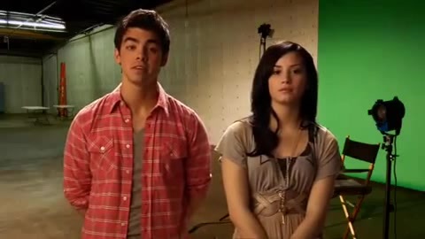 Oceans Bloopers - Joe Jonas and Demi Lovato 0256