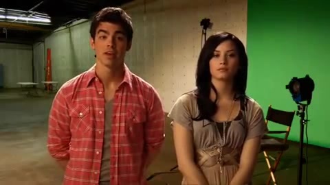 Oceans Bloopers - Joe Jonas and Demi Lovato 0269