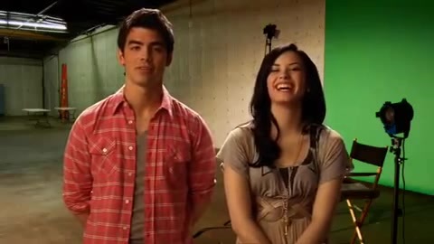 Oceans Bloopers - Joe Jonas and Demi Lovato 0283