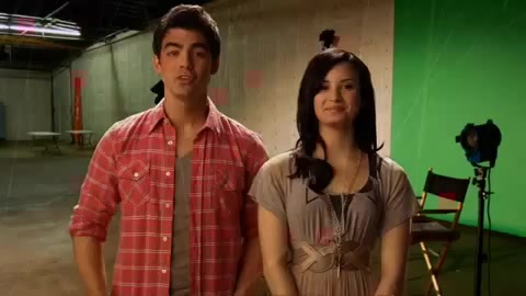 Oceans Bloopers - Joe Jonas and Demi Lovato 0338