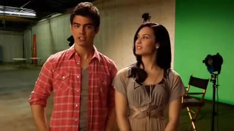 Oceans Bloopers - Joe Jonas and Demi Lovato 0364