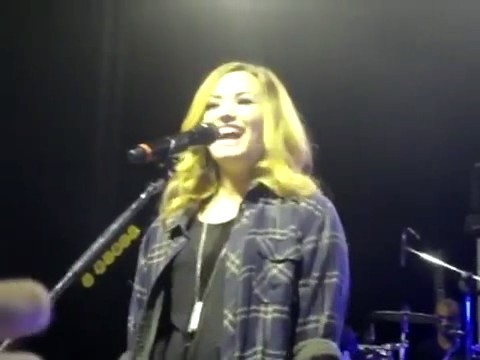 bscap0077 - Demi Answers Fans Question WOULD YOU GO LESBIAN FOR LOVATICS Sao Paulo Brazil