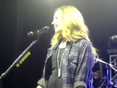 bscap0187 - Demi Answers Fans Question WOULD YOU GO LESBIAN FOR LOVATICS Sao Paulo Brazil