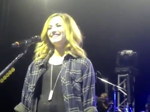 bscap0209 - Demi Answers Fans Question WOULD YOU GO LESBIAN FOR LOVATICS Sao Paulo Brazil