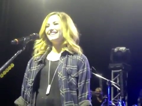 bscap0292 - Demi Answers Fans Question WOULD YOU GO LESBIAN FOR LOVATICS Sao Paulo Brazil