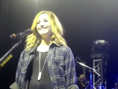 bscap0453 - Demi Answers Fans Question WOULD YOU GO LESBIAN FOR LOVATICS Sao Paulo Brazil