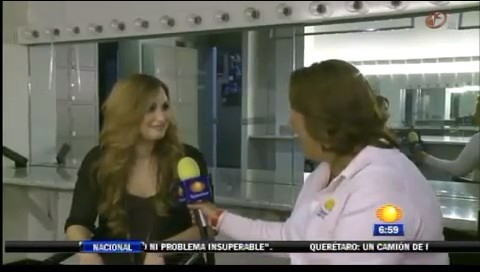 bscap0320 - Demi - Entrevista en Mexico Soy Fan de Danna Paola