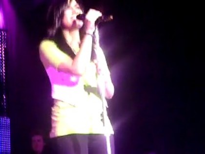 bscap0153 - Demi makes a speech after falling up the stairs in Atlanta