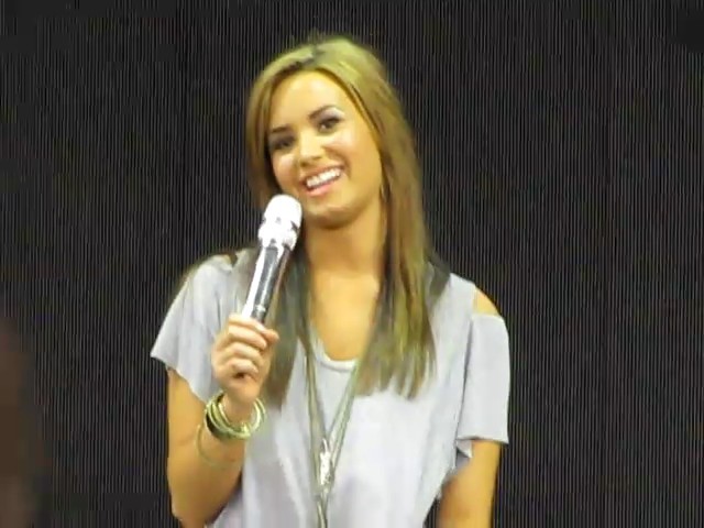 bscap0245 - Demi Lovato answers questions soundcheck 09 01 10