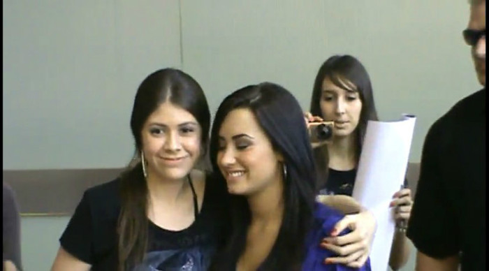 bscap0075 - Demilush - Fans meeting Demi in Sao Paulo at hotel Part oo1