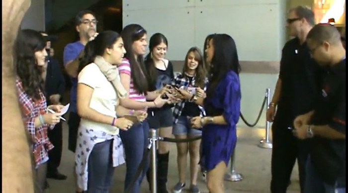 bscap0103 - Demilush - Fans meeting Demi in Sao Paulo at hotel Part oo1