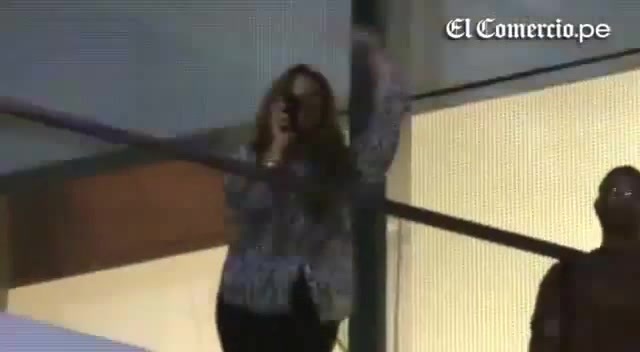 Demi Lovato Llego A Perú Y Saludo A Sus Fans  2012 14127