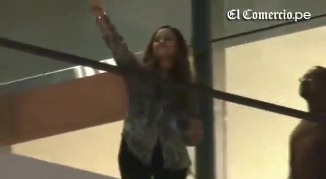 Demi Lovato Llego A Perú Y Saludo A Sus Fans  2012 30193 - Demi - Llego A Peru Y Saludo A Sus Fans 2012 Part o59