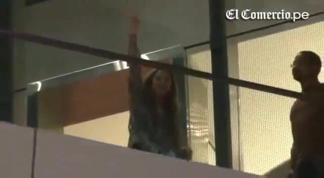 Demi Lovato Llego A Perú Y Saludo A Sus Fans  2012 31585