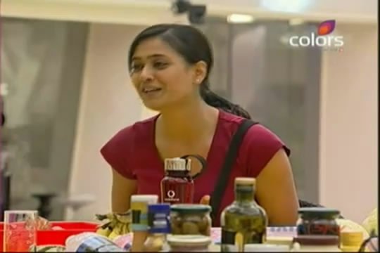 155080_423434462254_35221057254_4533394_552372_n - Shweta Tiwari In Bigg Boss 4