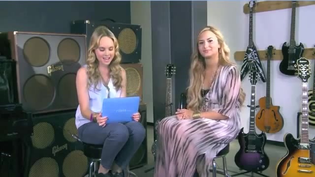 Demi Lovato Acuvue Live Chat - May 16_ 2012 011822