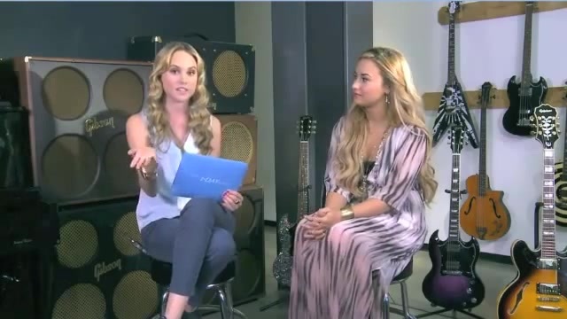 Demi Lovato Acuvue Live Chat - May 16_ 2012 019337