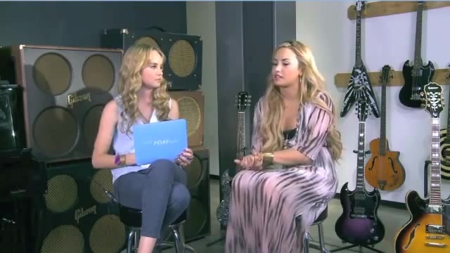 Demi Lovato Acuvue Live Chat - May 16_ 2012 031552 - Demi - Acuvue Live Chat - May 16 2012 Part o63