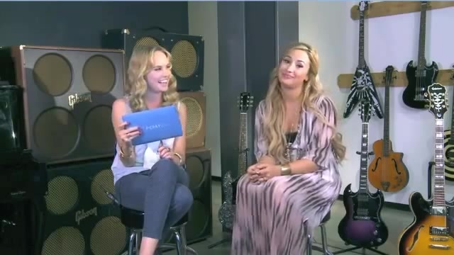 Demi Lovato Acuvue Live Chat - May 16_ 2012 037254 - Demi - Acuvue Live Chat - May 16 2012 Part o74