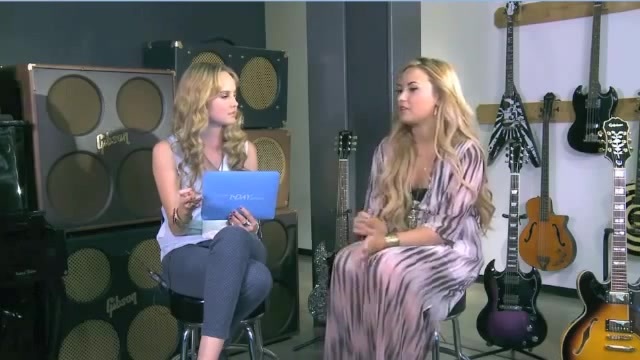 Demi Lovato Acuvue Live Chat - May 16_ 2012 038887