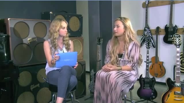 Demi Lovato Acuvue Live Chat - May 16_ 2012 062066