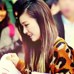 175018_1333184884528_300_300 - Tiffany o