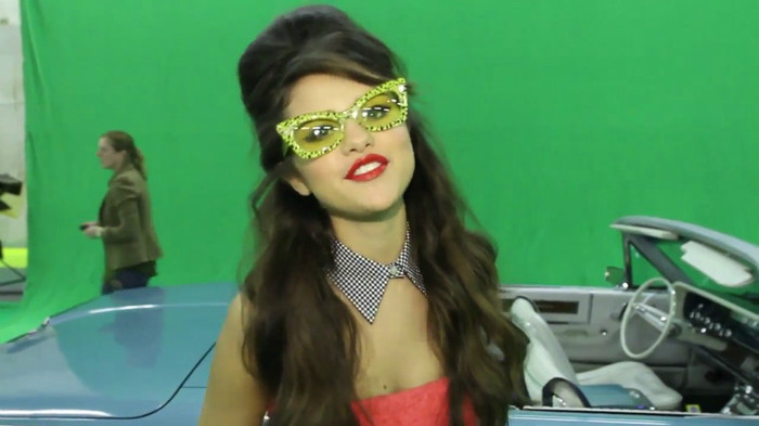 bscap0414 - Selena Gomez-Love You Like A Love Song Behind The Scenes-SC-Part I