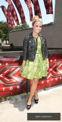 Dems la X Factor (71) - ABC - Demi - At the X Factor Casting