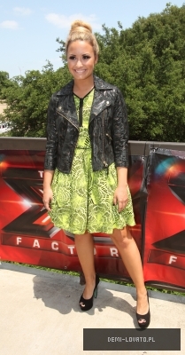 Dems la X Factor (86) - ABC - Demi - At the X Factor Casting