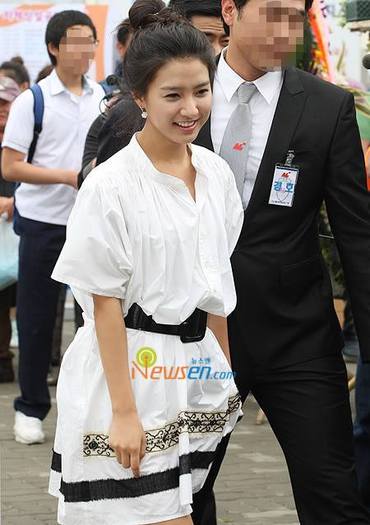 4aa9c9098c04a319afbd0aad2e6fb6a9 - kim so eun 3