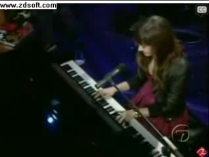 Demi Lovato-This is me(Live) with lyrics 02940 - Demilush - This is me - Live with Regis and Kelly Part oo6